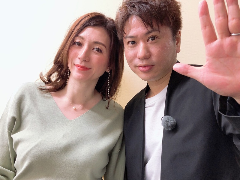 2002年、野々村友紀子と結婚