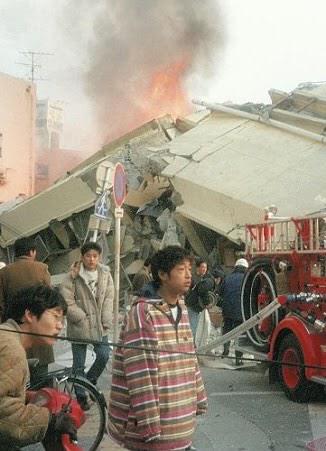 震災当時新聞に掲載された団長安田（安田大サーカス）の姿