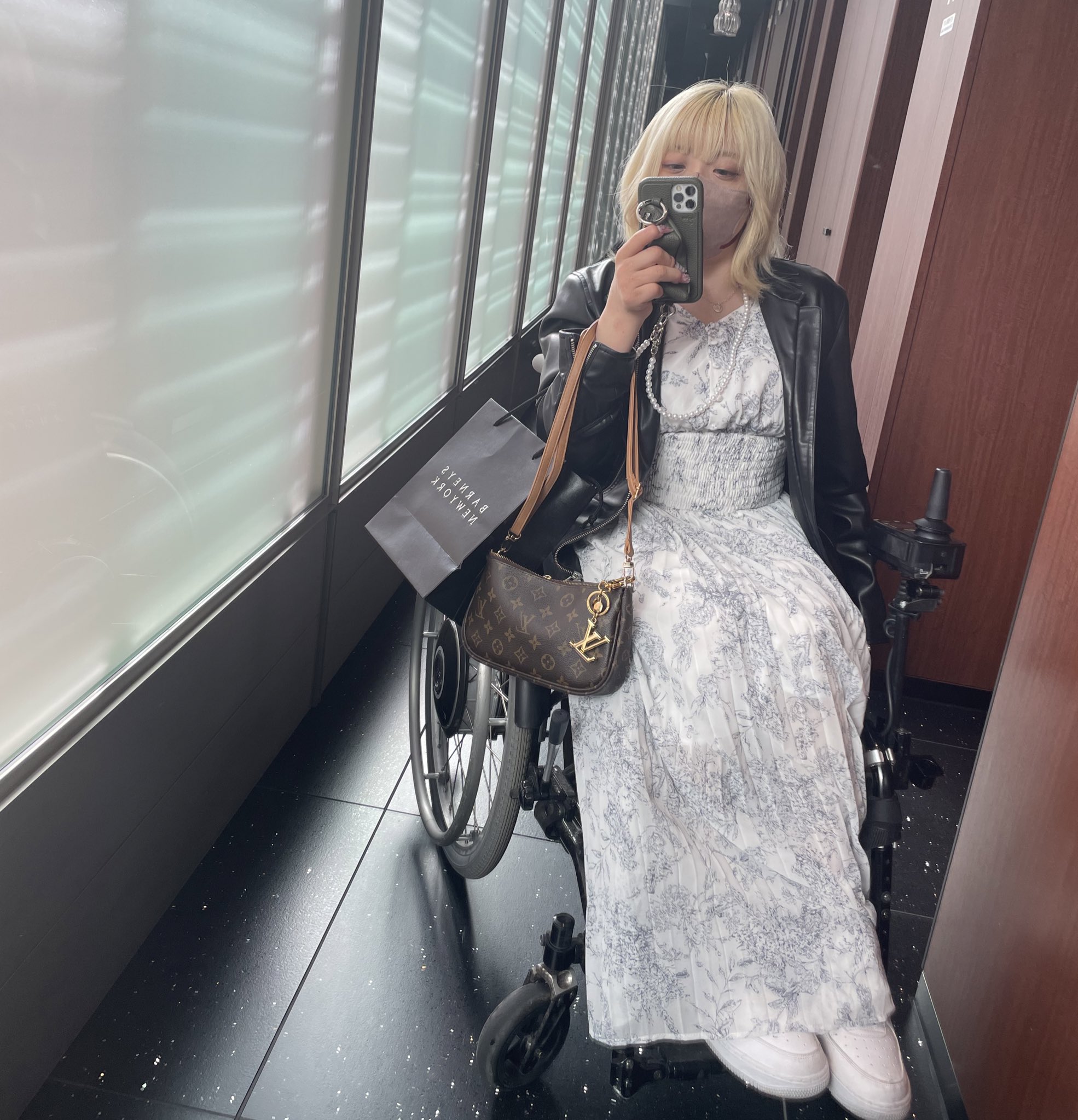 さしみちゃんは車椅子ギャルとして話題の女性
