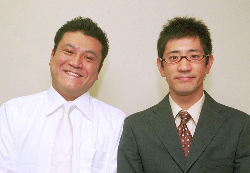 相方・山崎弘也とは1994年の人力車のスクールJCA時代にコンビを結成