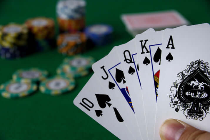日本では違法な「賭けポーカー」が令和の虎の内部であったと発覚
