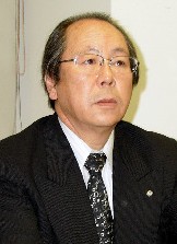 2004年、吉野社長の頃に吉本興業に「ワシを顧問か役員にしろ」と言って特別顧問に就任