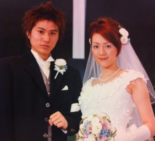 2002年6月「2丁拳銃」の川谷修士さんと結婚