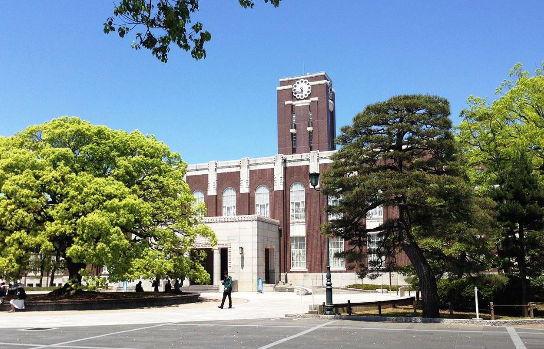 両親はそろって京都大学出身