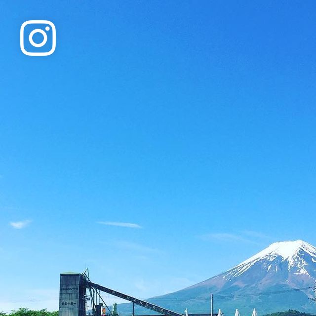 ニューヨーク 嶋佐和也 | 山梨県富士吉田市の実家から見える富士山 | Instagram