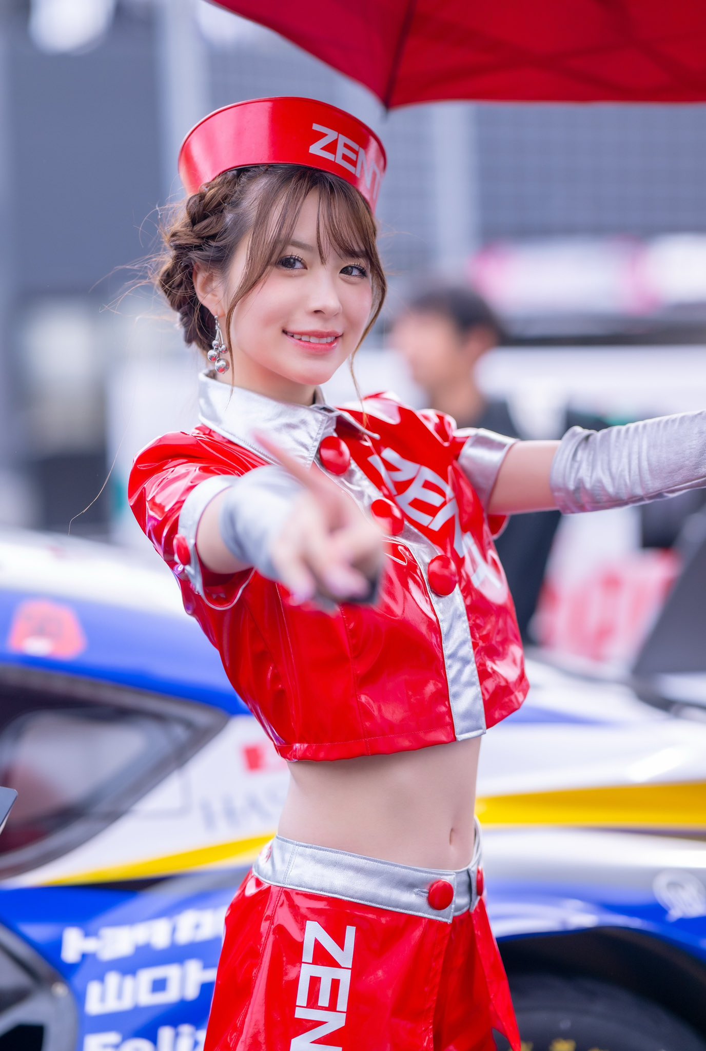 松田蘭は人気のレースクイーン