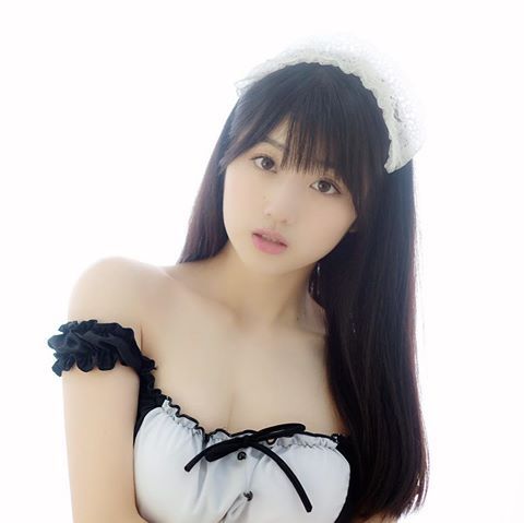 小寺真理の美人でかわいい水着グラビア⑪