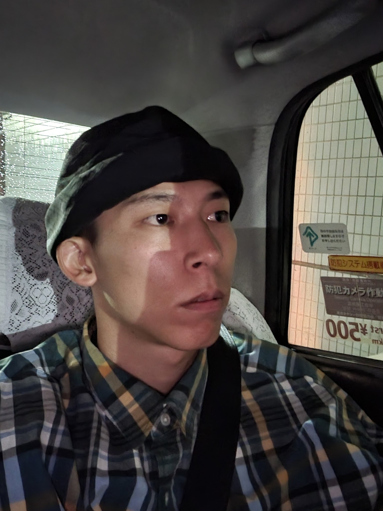 専門学校時代からピン芸人としての活動をスタート